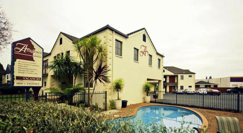 Anglesea Motel And Conference Centre Hamilton Exterior photo