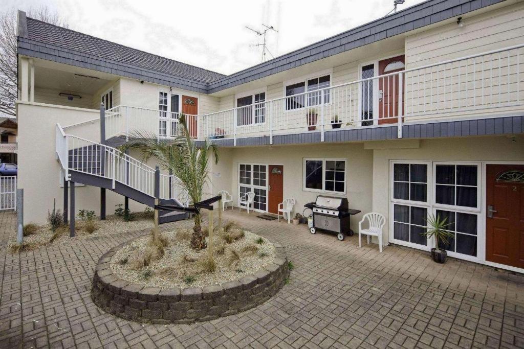 Anglesea Motel And Conference Centre Hamilton Exterior photo