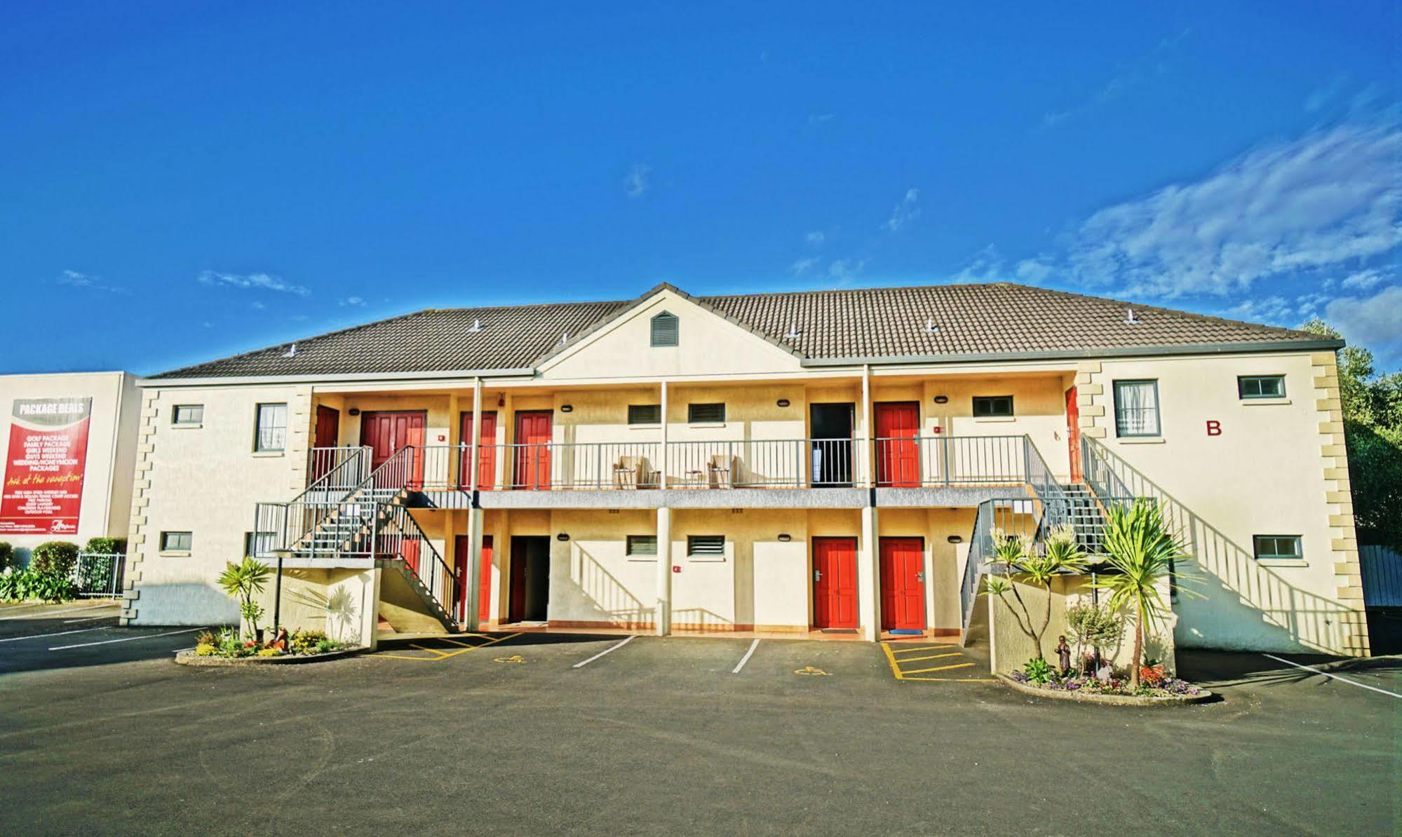 Anglesea Motel And Conference Centre Hamilton Exterior photo